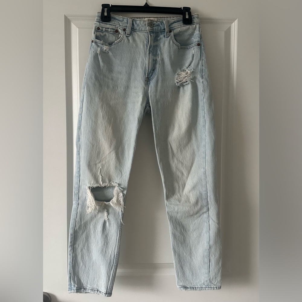 Abercrombie & Fitch Curve Love Mom High Rise Light Wash